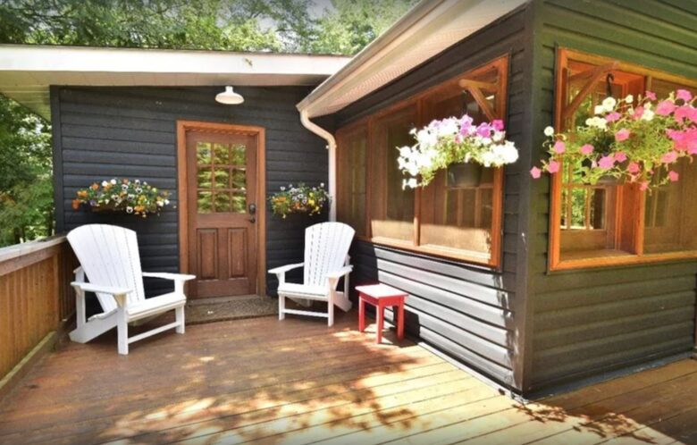 "Celebrate Everything" -a Lake Muskoka Beauty - Muskoka Lakes, Canada