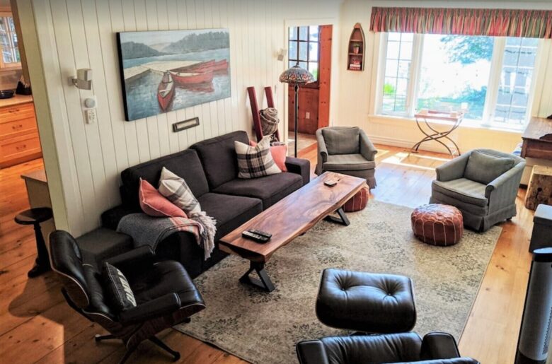 "Celebrate Everything" -a Lake Muskoka Beauty - Muskoka Lakes, Canada