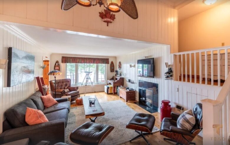 "Celebrate Everything" -a Lake Muskoka Beauty - Muskoka Lakes, Canada