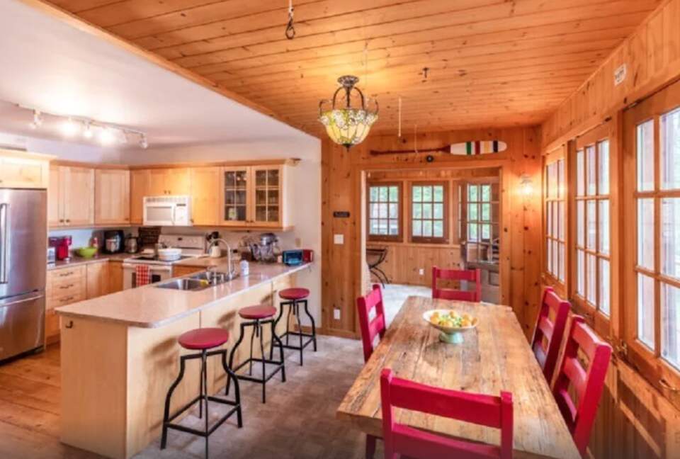 "Celebrate Everything" -a Lake Muskoka Beauty - Muskoka Lakes, Canada