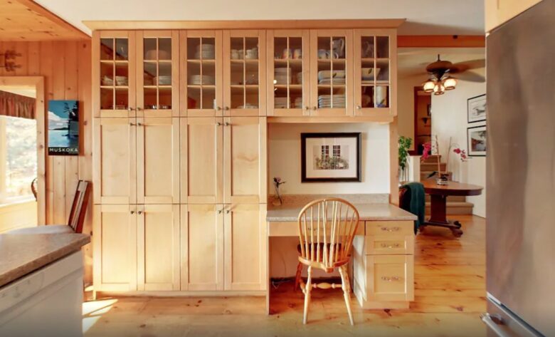 "Celebrate Everything" -a Lake Muskoka Beauty - Muskoka Lakes, Canada