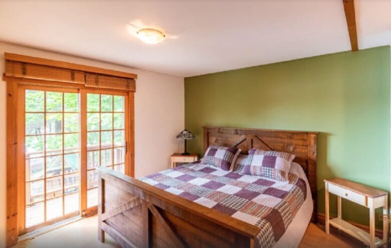 "Celebrate Everything" -a Lake Muskoka Beauty - Muskoka Lakes, Canada