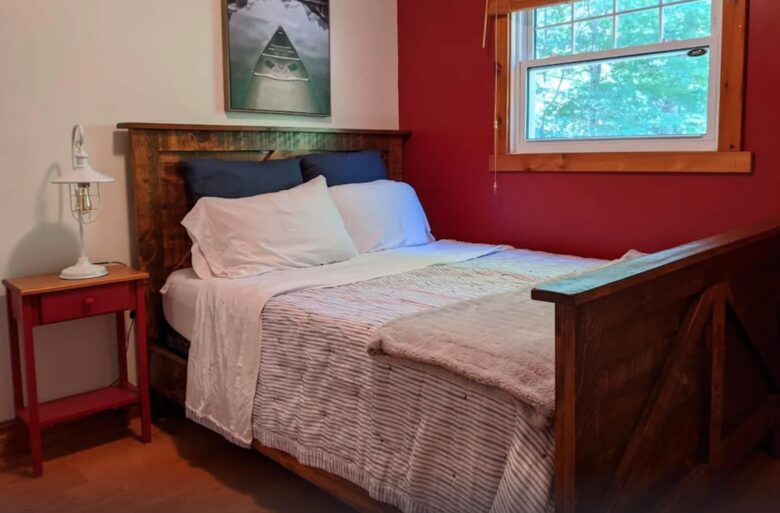 "Celebrate Everything" -a Lake Muskoka Beauty - Muskoka Lakes, Canada