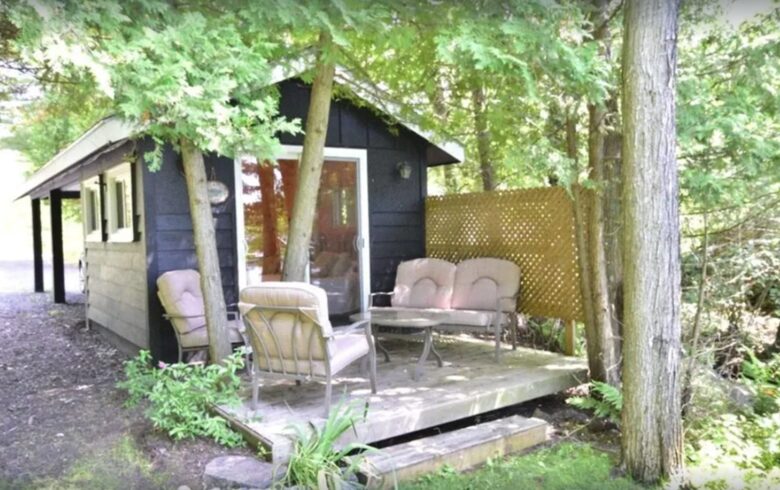 "Celebrate Everything" -a Lake Muskoka Beauty - Muskoka Lakes, Canada