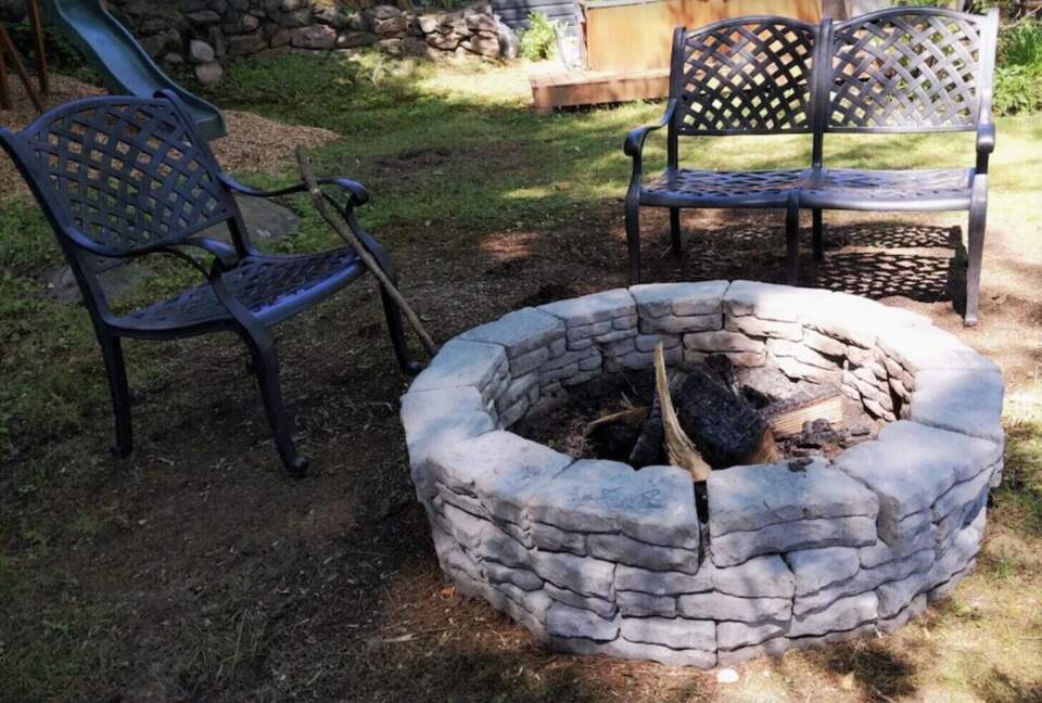 "Celebrate Everything" -a Lake Muskoka Beauty - Muskoka Lakes, Canada