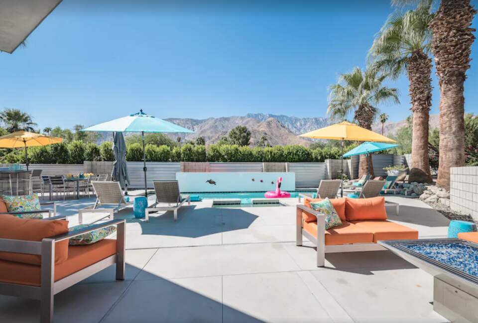 Pool jacuzzi lounge fire pit