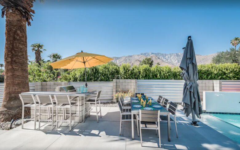 Pool jacuzzi lounge fire pit