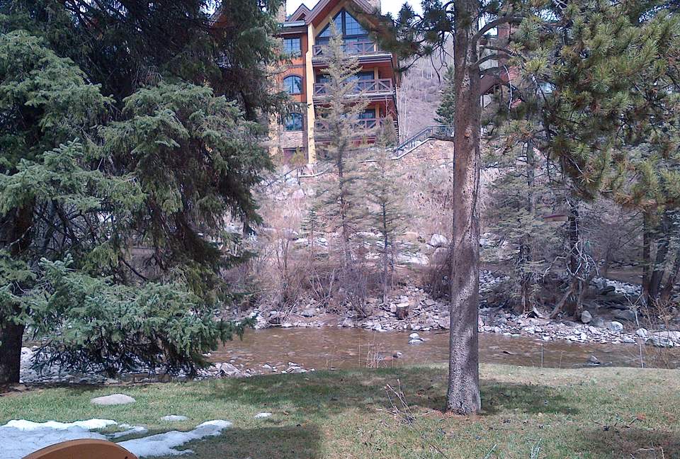 Golden Peak Creekside - Vail, Colorado