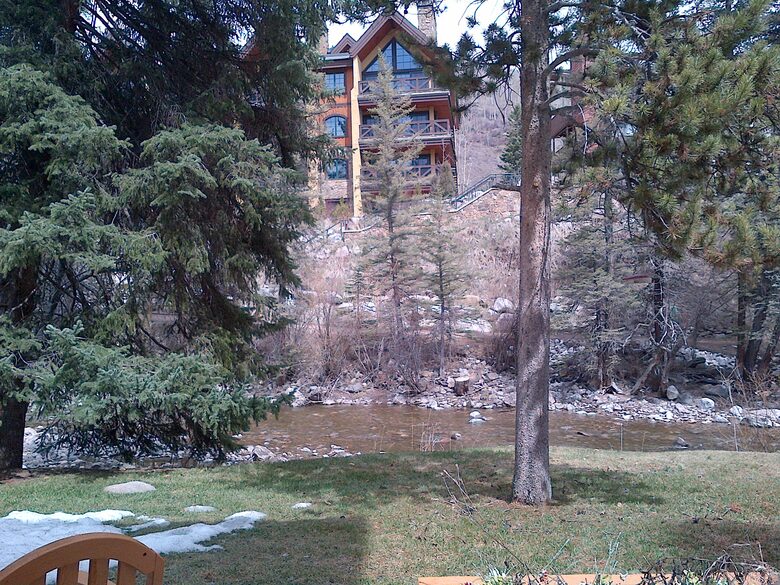 Golden Peak Creekside - Vail, Colorado
