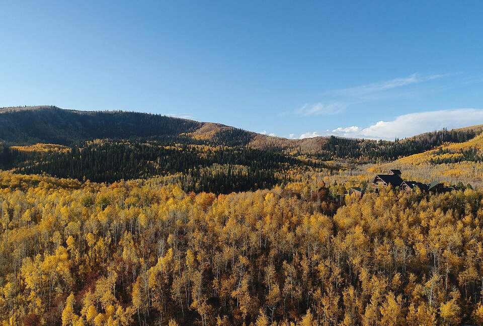 Timber Moose: America's Biggest Log Cabin - Heber City, Utah