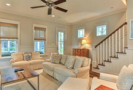 Home Exchange SANTA ROSA BEACH, FL living room with ample seats