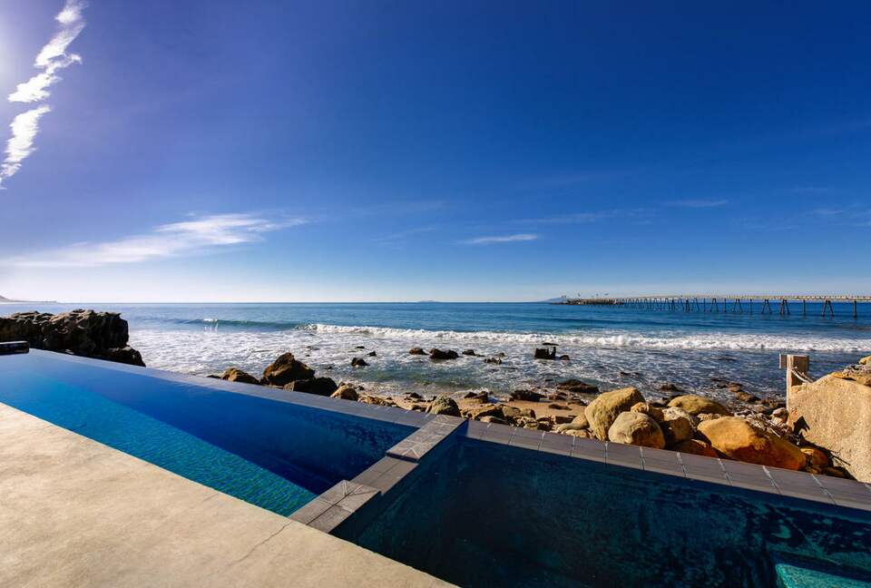 Old Pacific Coast Contemporary Oceanfront - Ventura, California