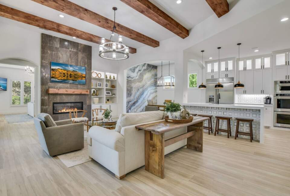 ABOVE - Stunning Austin Sanctuary - Austin, Texas