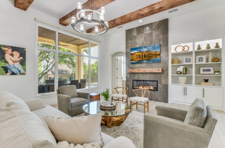 ABOVE - Stunning Austin Sanctuary - Austin, Texas