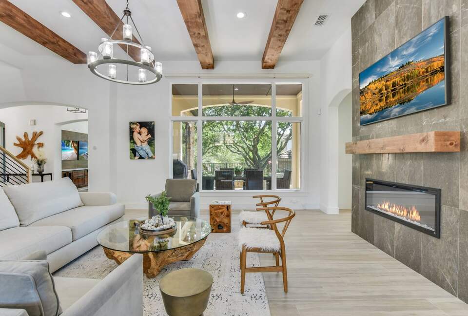 ABOVE - Stunning Austin Sanctuary - Austin, Texas