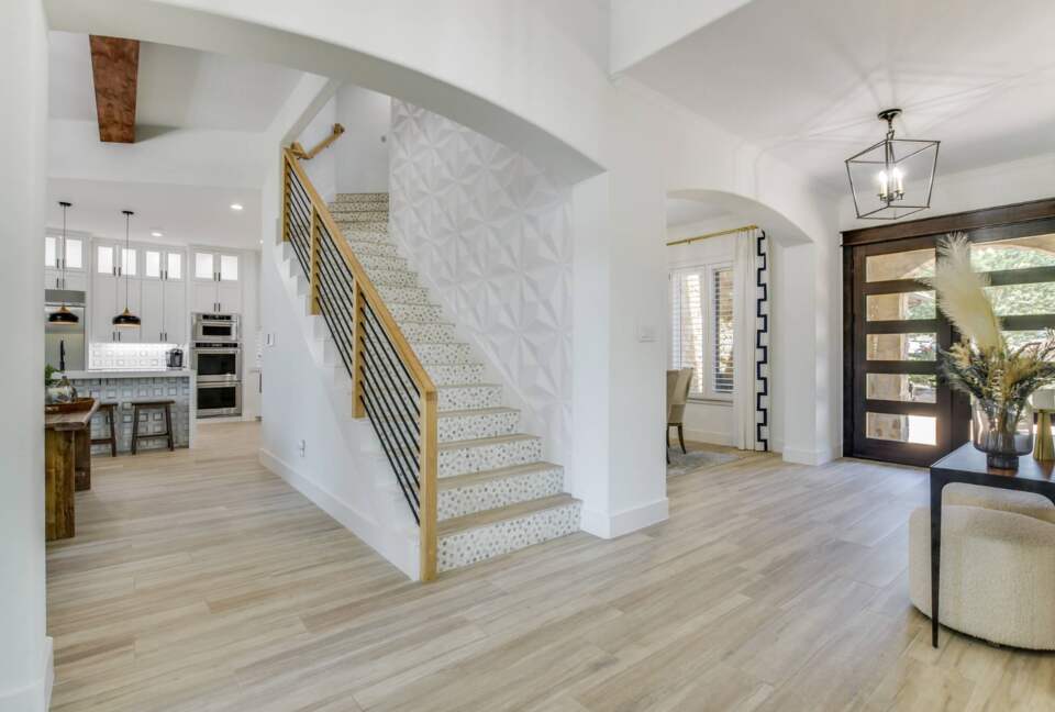 ABOVE - Stunning Austin Sanctuary - Austin, Texas