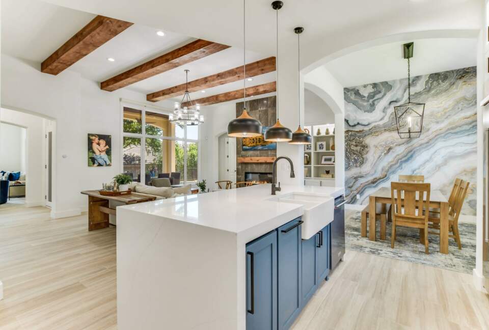 ABOVE - Stunning Austin Sanctuary - Austin, Texas