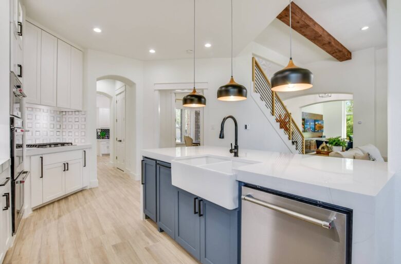 ABOVE - Stunning Austin Sanctuary - Austin, Texas