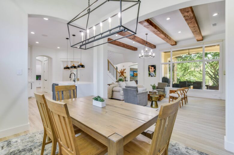 ABOVE - Stunning Austin Sanctuary - Austin, Texas