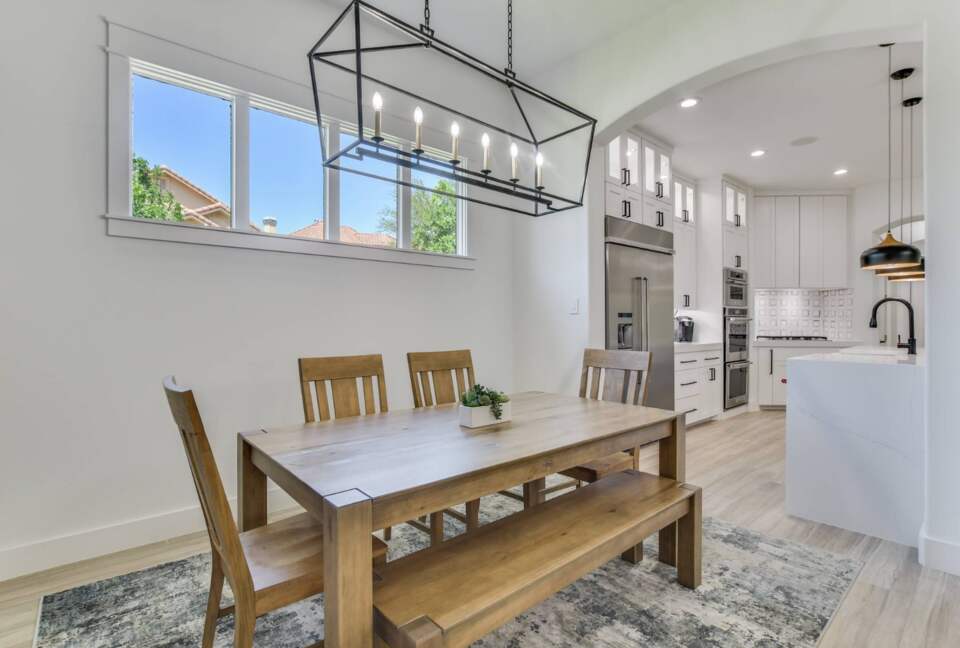 ABOVE - Stunning Austin Sanctuary - Austin, Texas