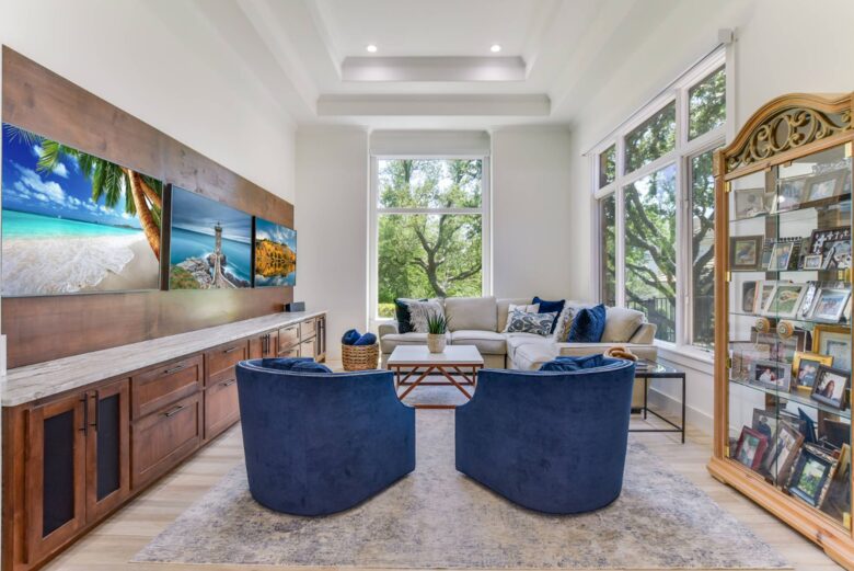 ABOVE - Stunning Austin Sanctuary - Austin, Texas