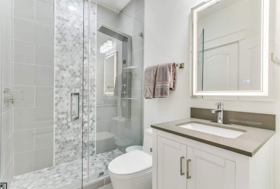 ABOVE - Stunning Austin Sanctuary - Austin, Texas