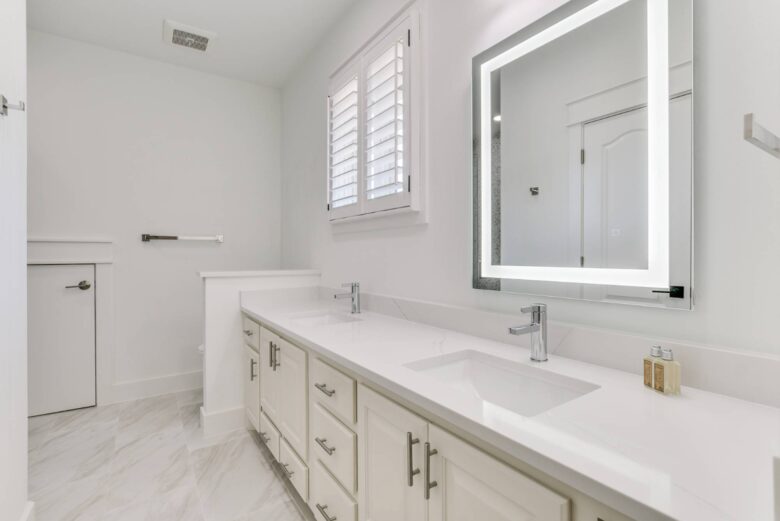 ABOVE - Stunning Austin Sanctuary - Austin, Texas