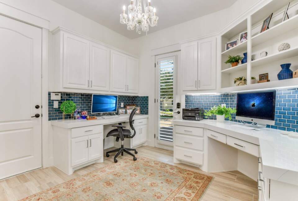 ABOVE - Stunning Austin Sanctuary - Austin, Texas