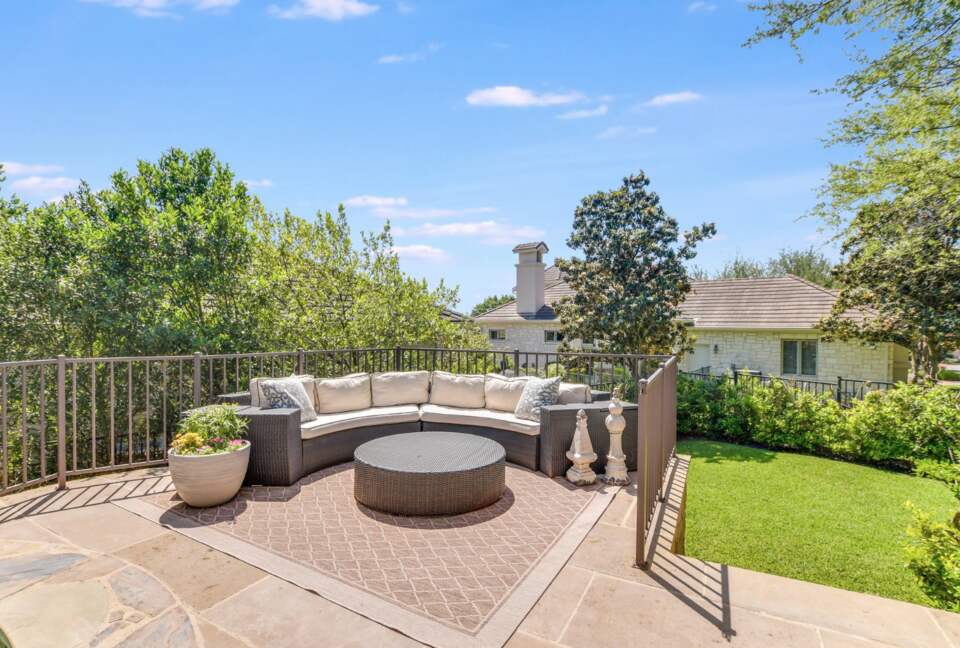 ABOVE - Stunning Austin Sanctuary - Austin, Texas