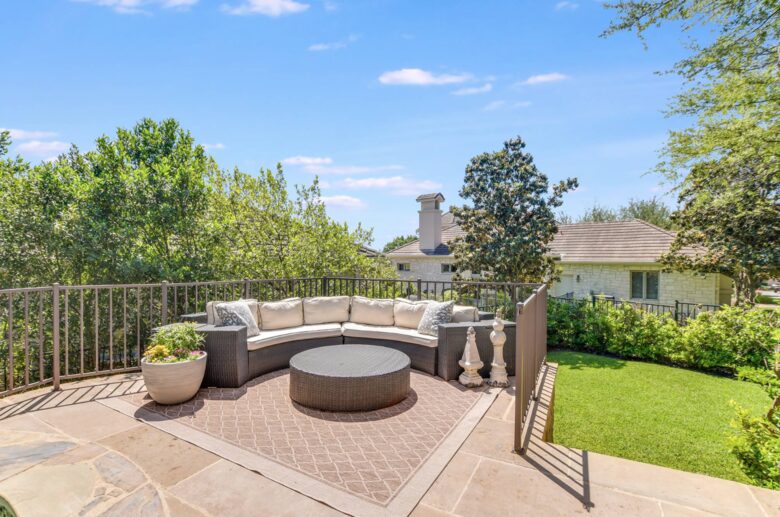 ABOVE - Stunning Austin Sanctuary - Austin, Texas