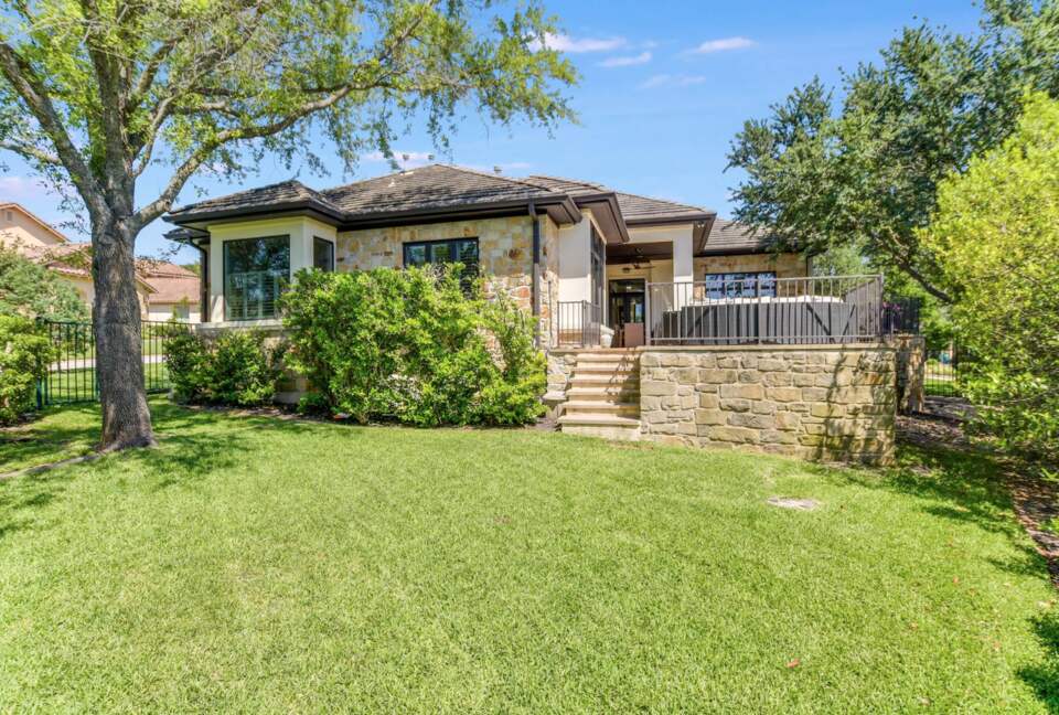 ABOVE - Stunning Austin Sanctuary - Austin, Texas