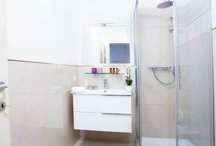 Stylish Lakeview Apartment - Sala Comacina, Italy