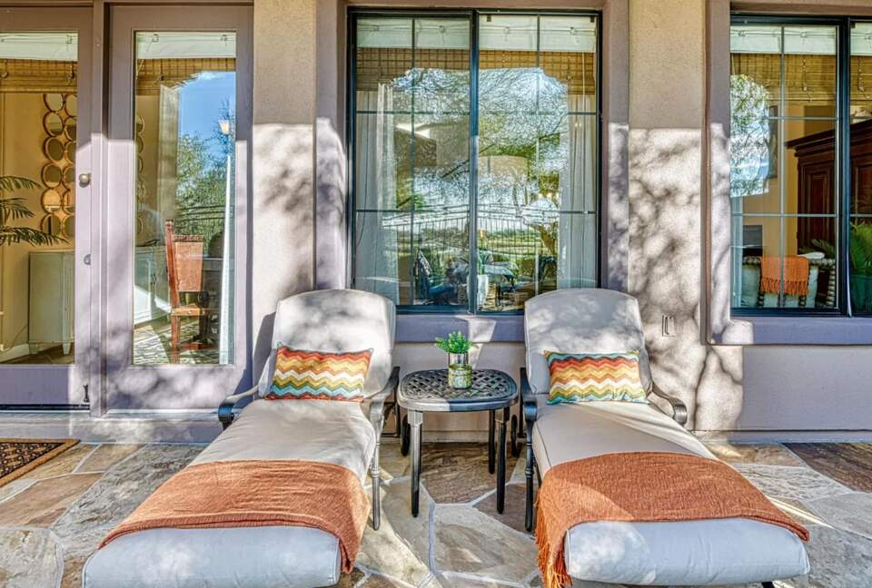 Scottsdale Stunner on the Green - Scottsdale, Arizona