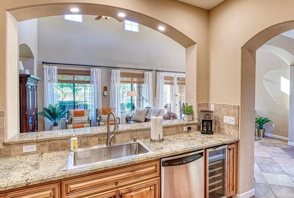 Scottsdale Stunner on the Green - Scottsdale, Arizona