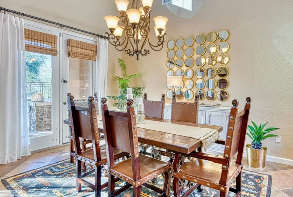 Scottsdale Stunner on the Green - Scottsdale, Arizona