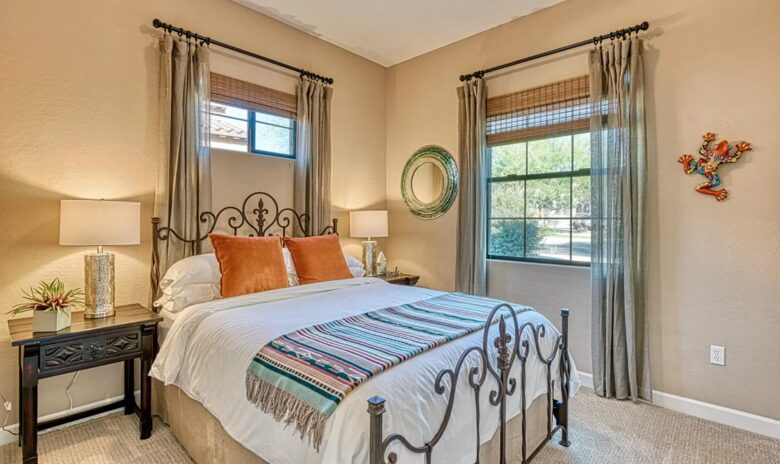 Scottsdale Stunner on the Green - Scottsdale, Arizona