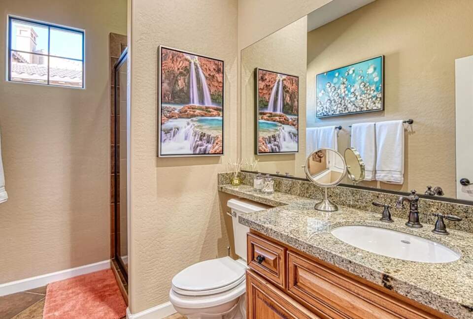 Scottsdale Stunner on the Green - Scottsdale, Arizona