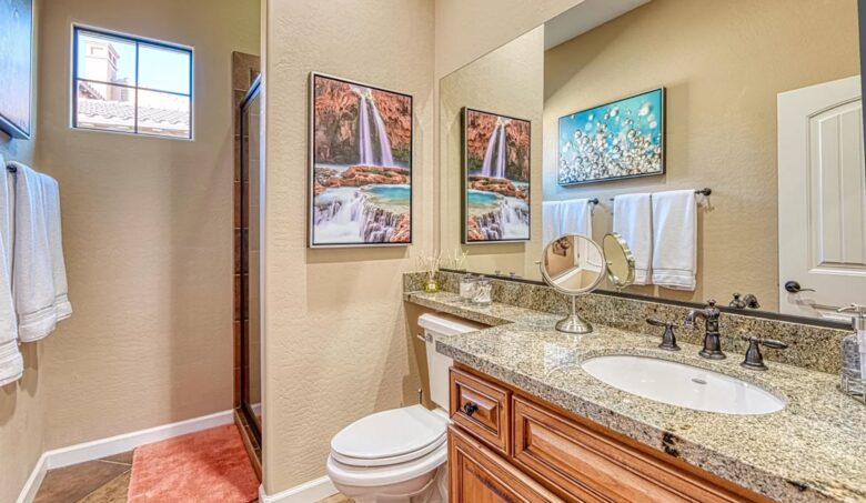 Scottsdale Stunner on the Green - Scottsdale, Arizona