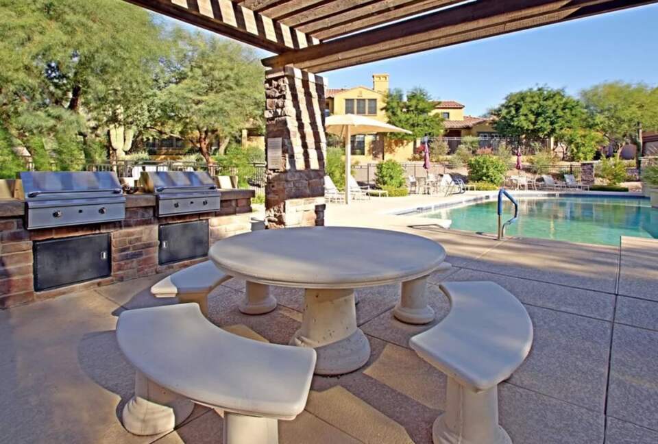 Scottsdale Stunner on the Green - Scottsdale, Arizona