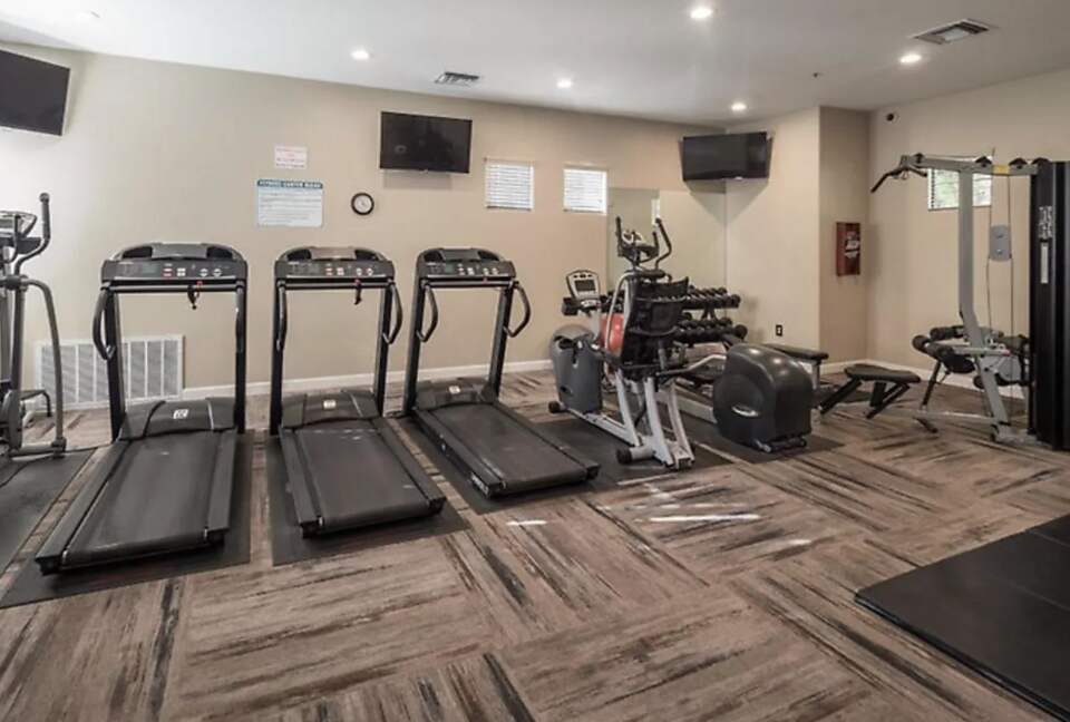 Scottsdale Stunner on the Green - Scottsdale, Arizona