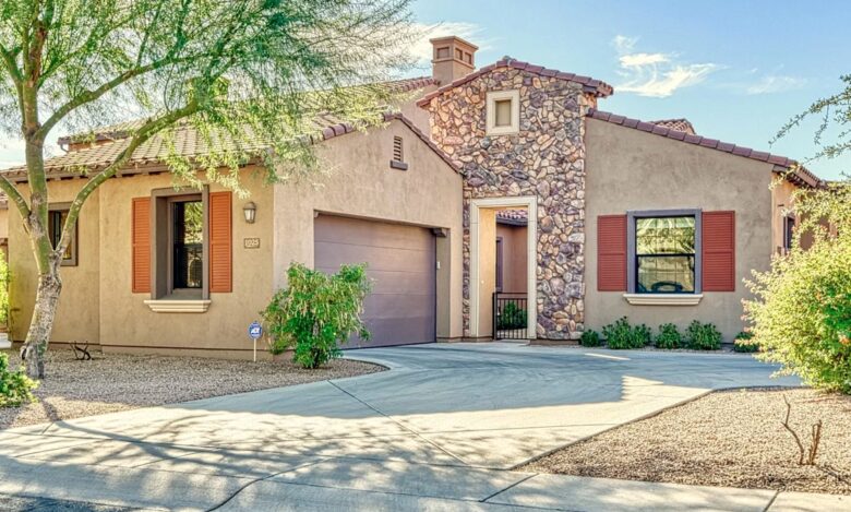 Scottsdale Stunner on the Green - Scottsdale, Arizona