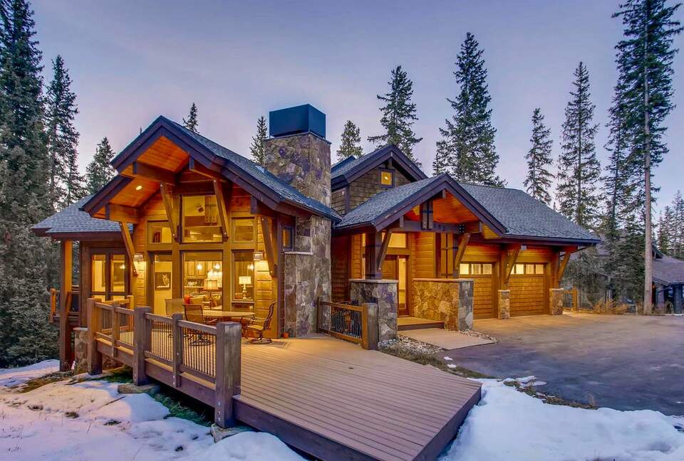 Rocky Mountain Luxury Lodge - Moving Mountains - Breckenridge, Colorado
