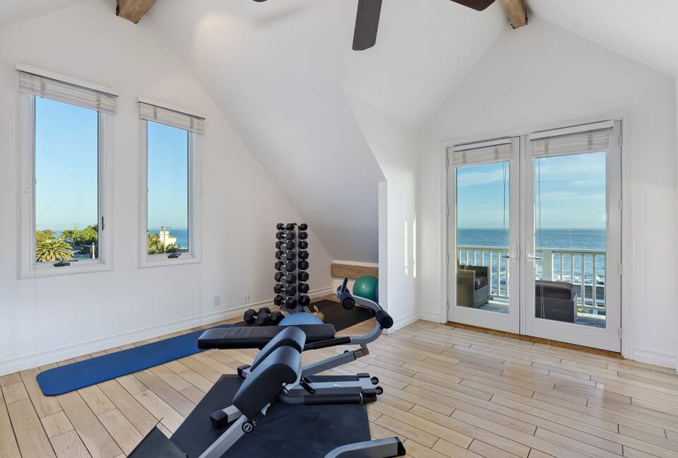 Malibu Manor (R) - Malibu, California