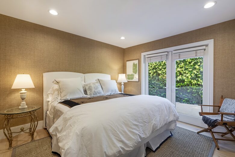 Malibu Manor (R) - Malibu, California