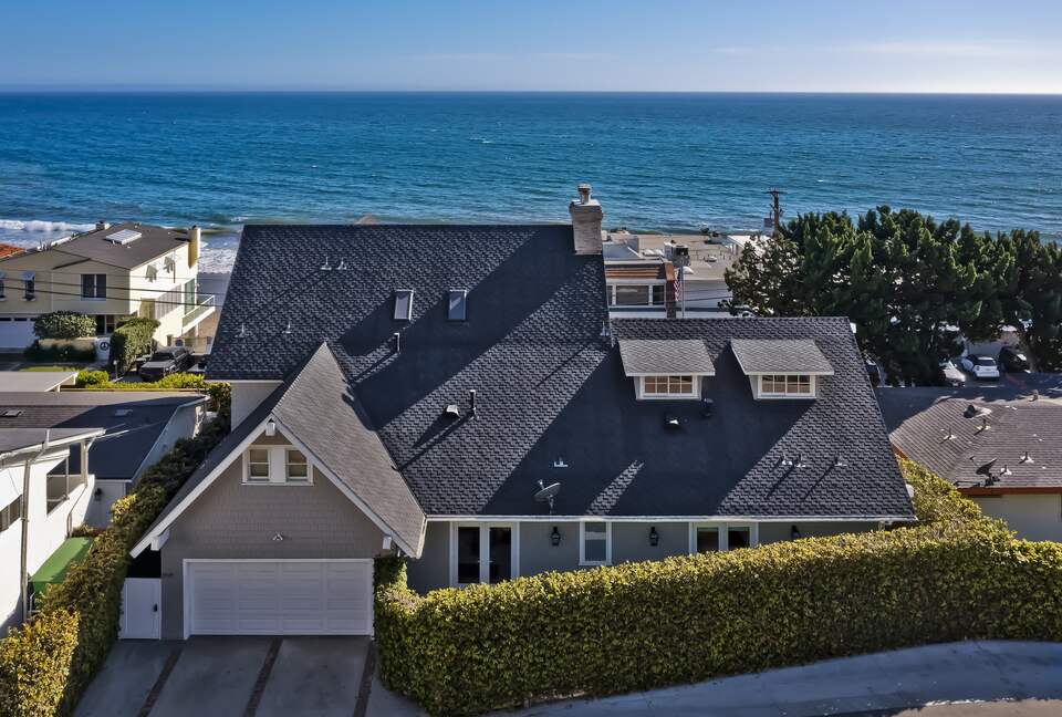 Malibu Manor (R) - Malibu, California