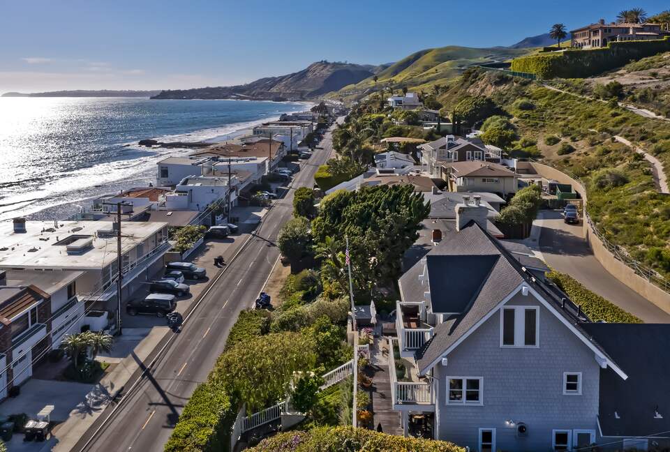 Malibu Manor (R) - Malibu, California