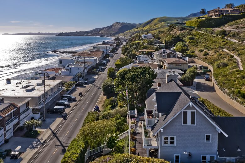 Malibu Manor (R) - Malibu, California