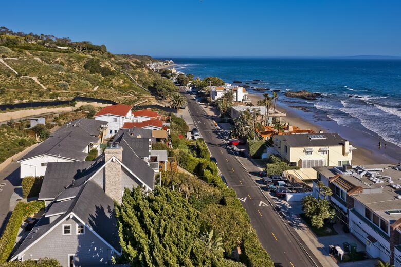 Malibu Manor (R) - Malibu, California