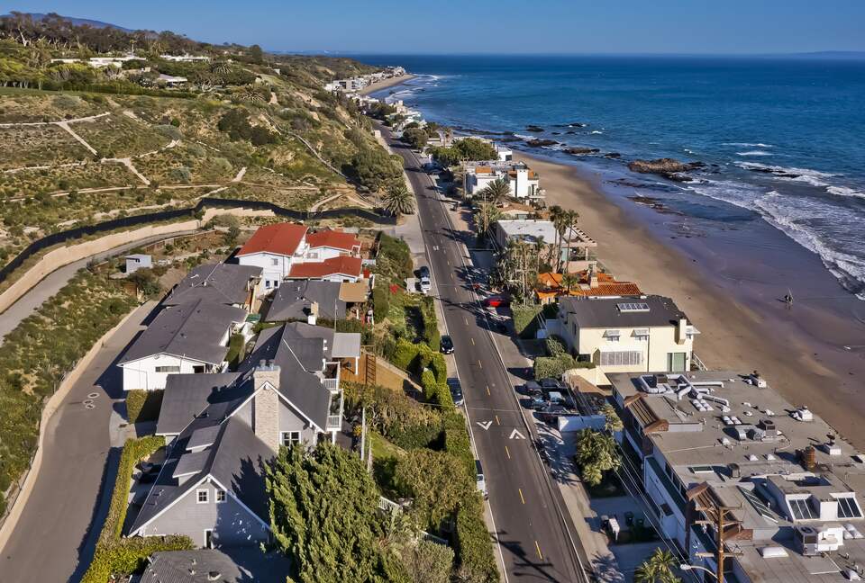 Malibu Manor (R) - Malibu, California