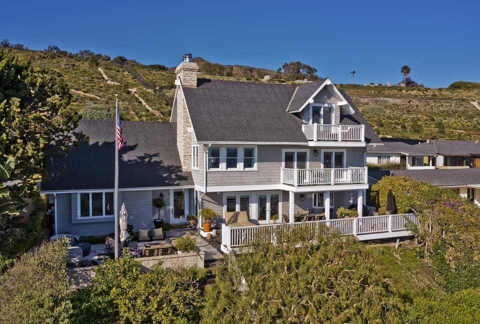 Malibu Manor (R) - Malibu, California